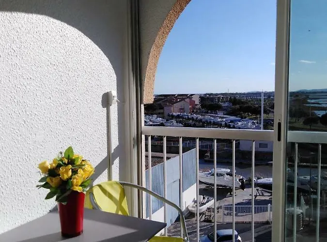 Jolis Studios Vue Sur Mer Port, Etangs Et Canaux Residence Rivercity
